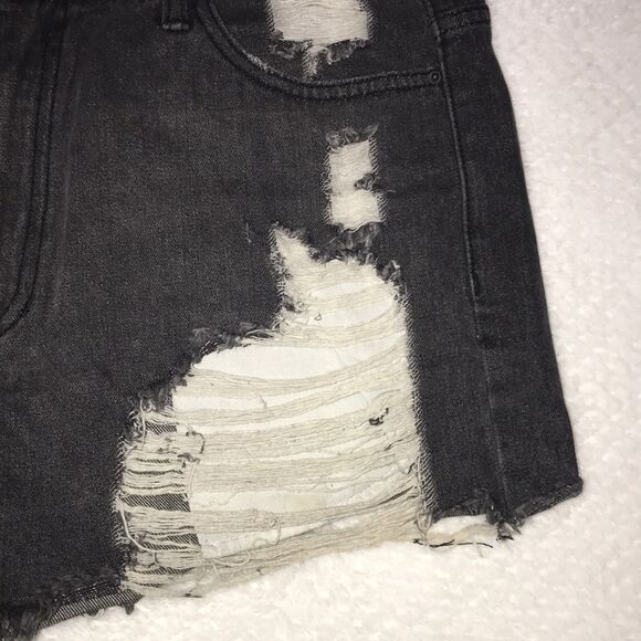 Sneak Peek Black Denim Jean High Rise Shorts Destroyed Front Pockets Size Large - Picture 3 of 12